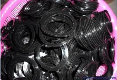 坦洲橡膠墊片廠家 氟膠與硅橡膠加工的專業(yè)選擇